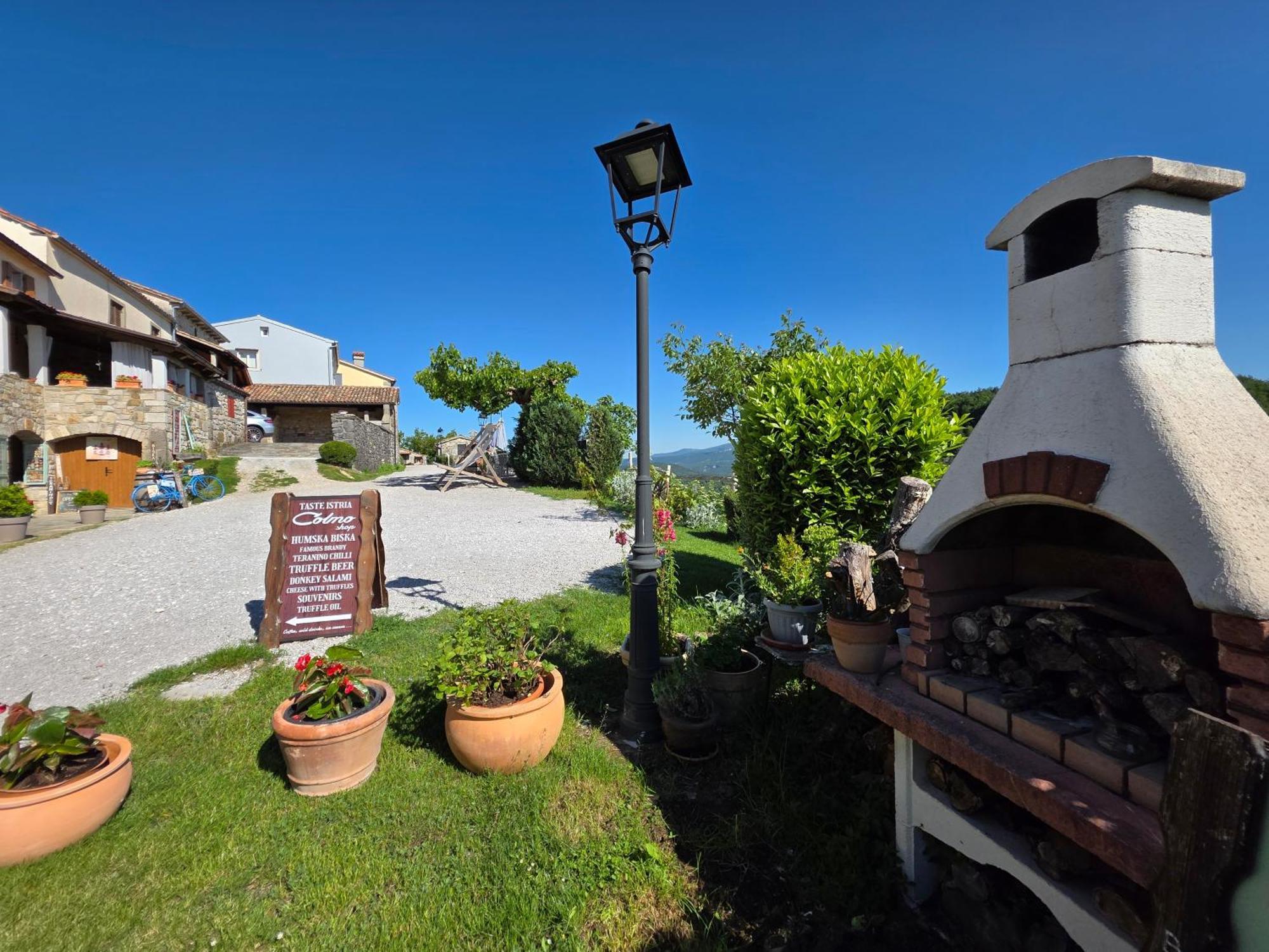 Apartment Hum-The Smallest Town In The World מראה חיצוני תמונה