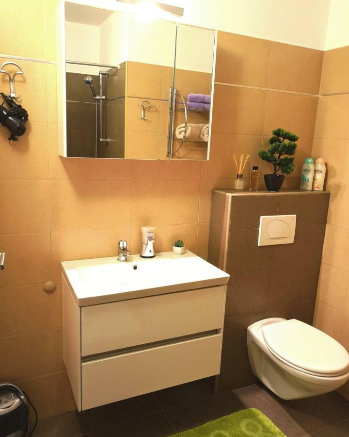 Apartment Hum-The Smallest Town In The World מראה חיצוני תמונה